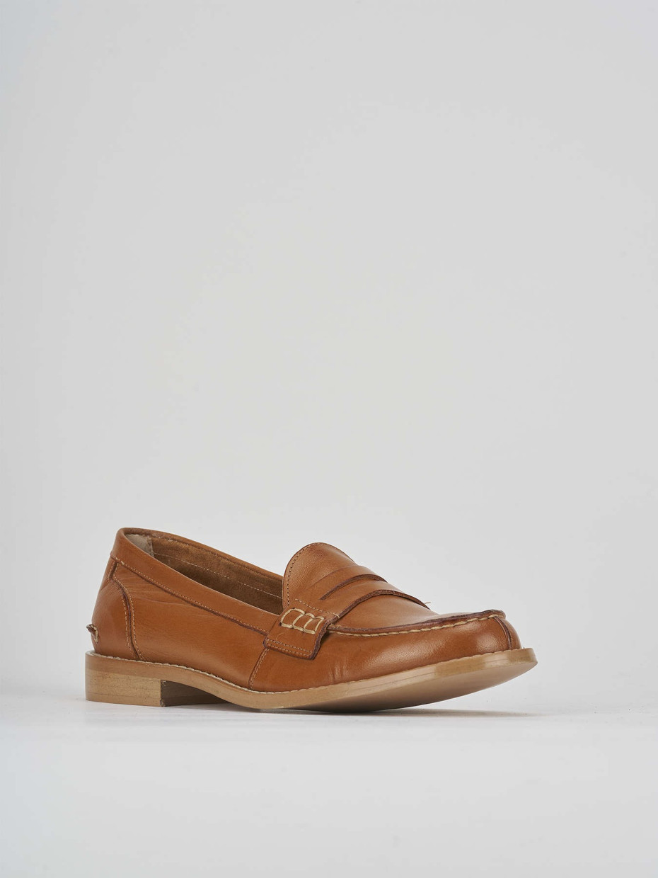 Mocassino tacco 2 cm marrone pelle