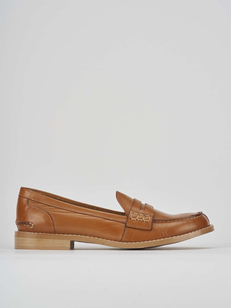 Loafers heel 2 cm brown leather