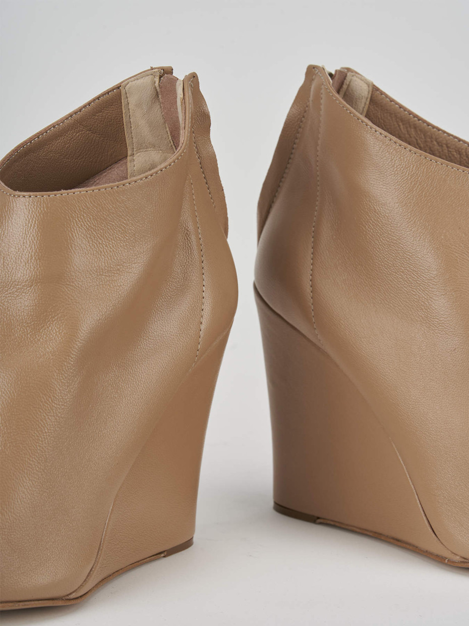 High heel ankle boots heel 9 cm beige leather