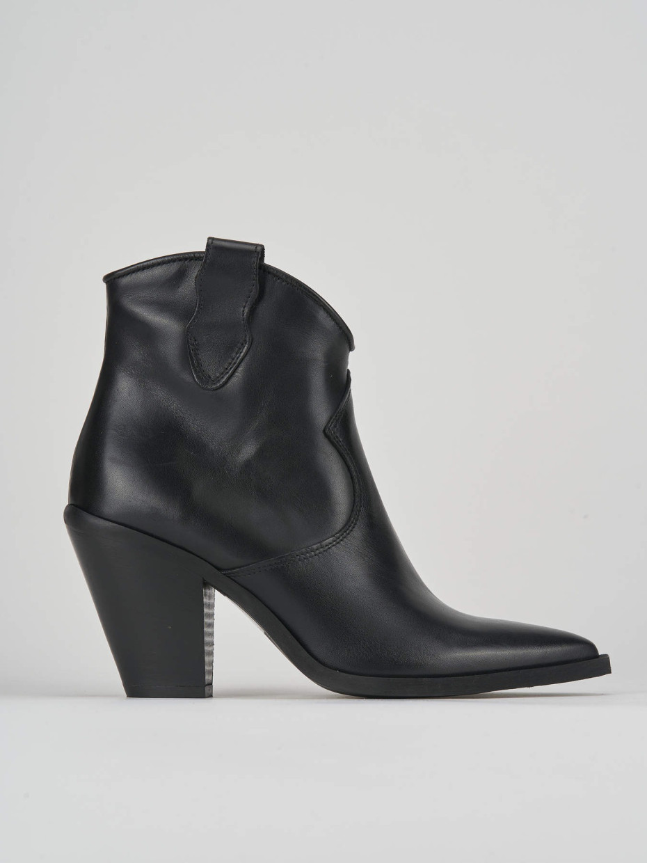 High heel ankle boots heel 7 cm black leather