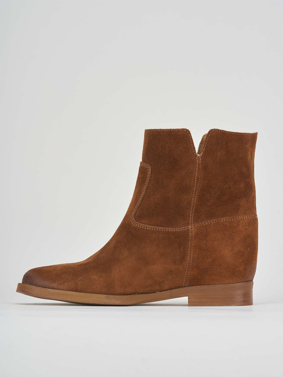 Low heel ankle boots heel 2 cm brown suede