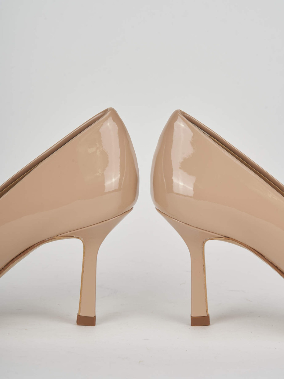 Pumps heel 7 cm beige patent