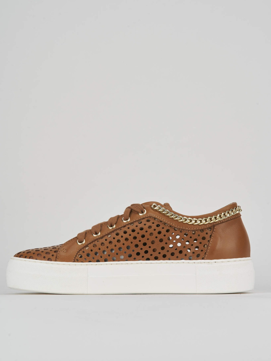 Sneakers brown leather