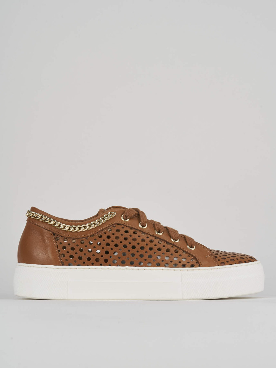 Sneakers brown leather