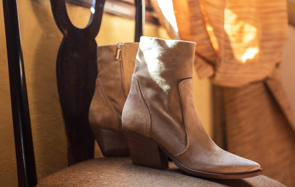 High heel ankle boots heel 7 cm brown suede