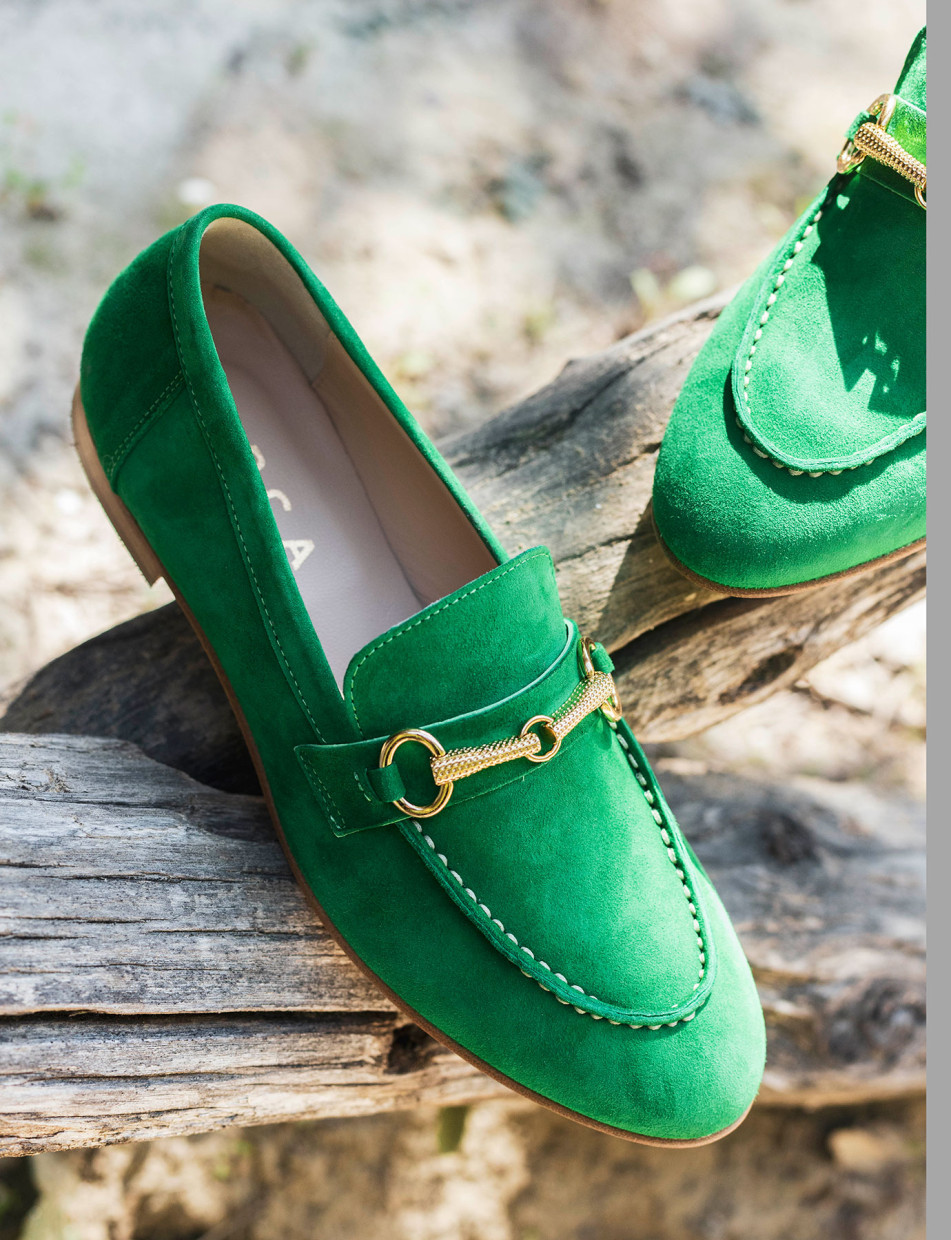 Loafers heel 1 cm green suede