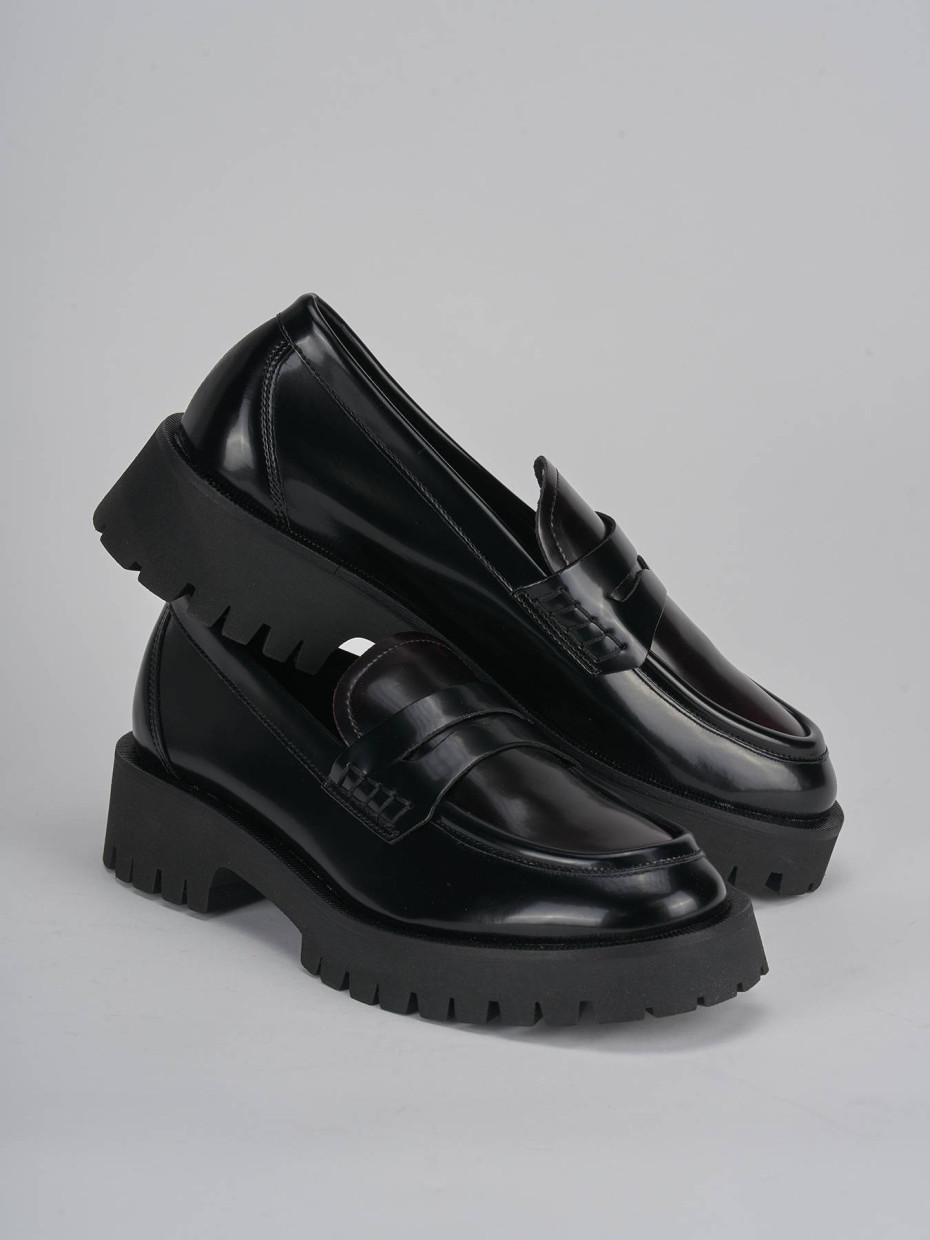 Loafers heel 2 cm black leather