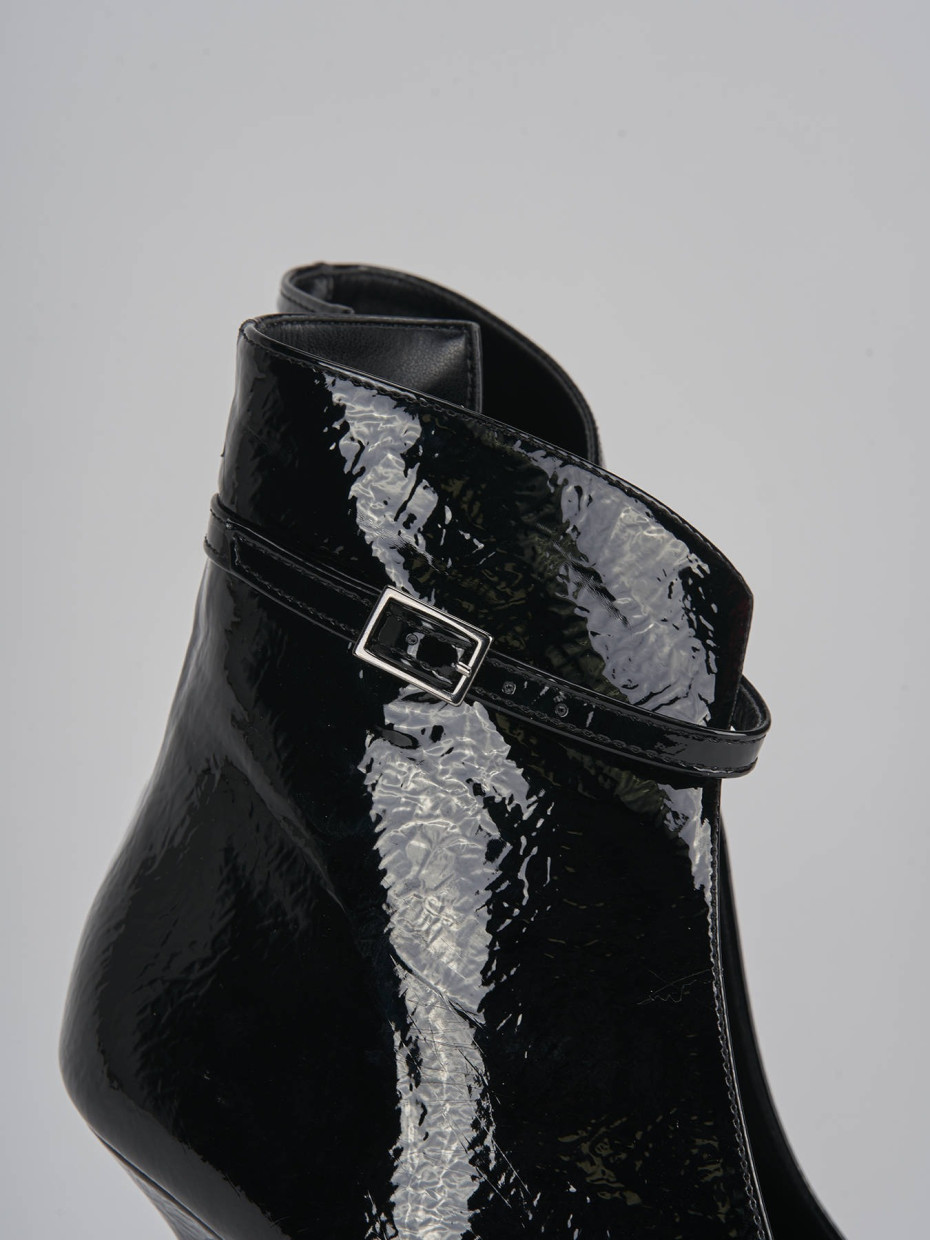 High heel ankle boots heel 9 cm black patent