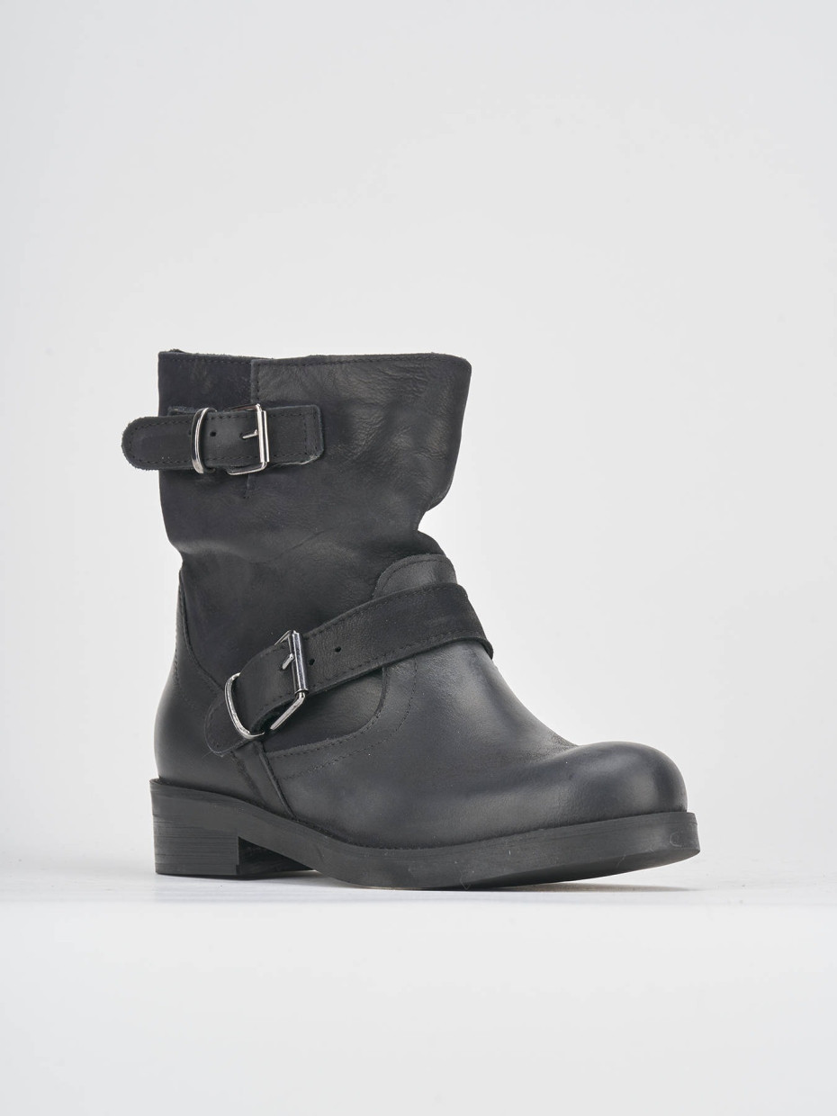 Low heel ankle boots heel 3 cm black nabuk