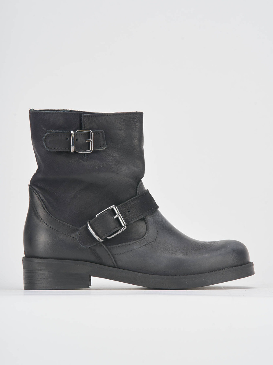 Low heel ankle boots heel 3 cm black nabuk
