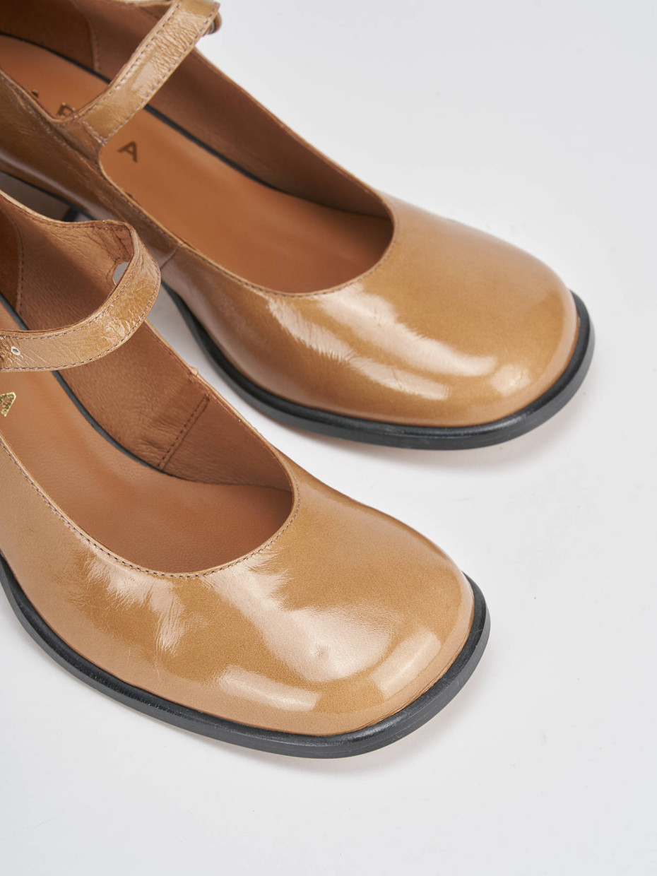 Décolleté e slingback tacco 8cm vernice marrone