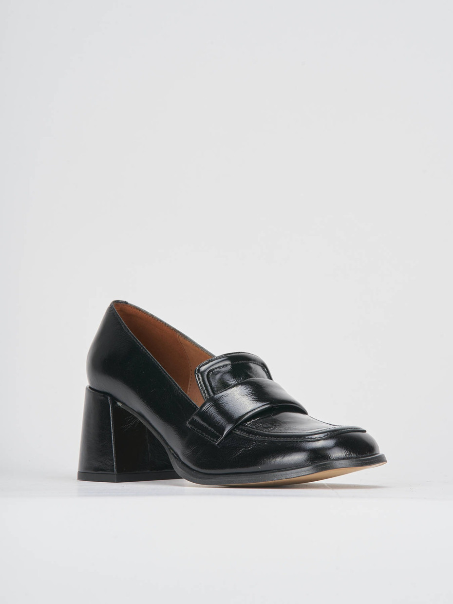 Loafers heel 8 cm black patent