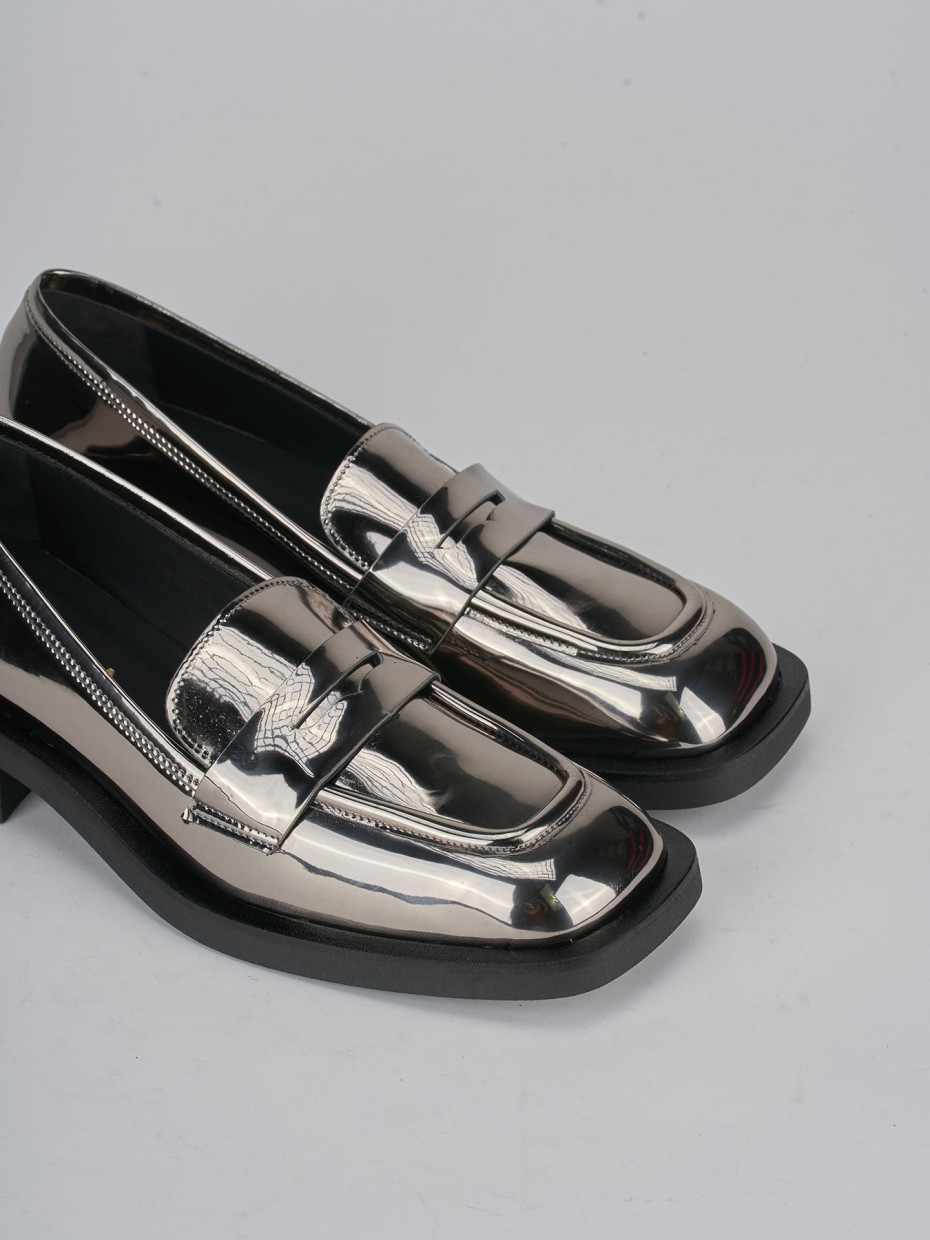 Loafers heel 3 cm silver leather