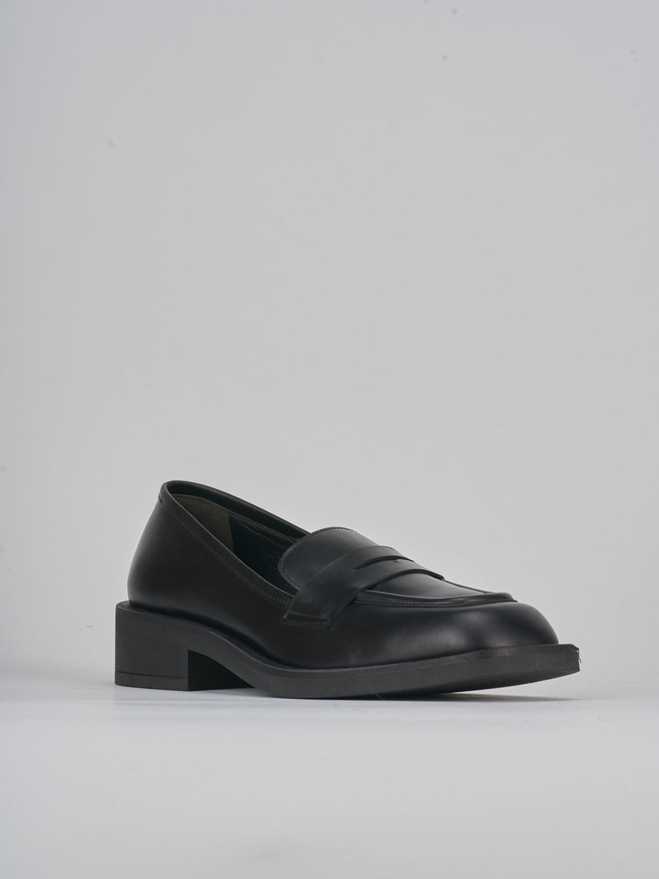 Loafers heel 3 cm black leather