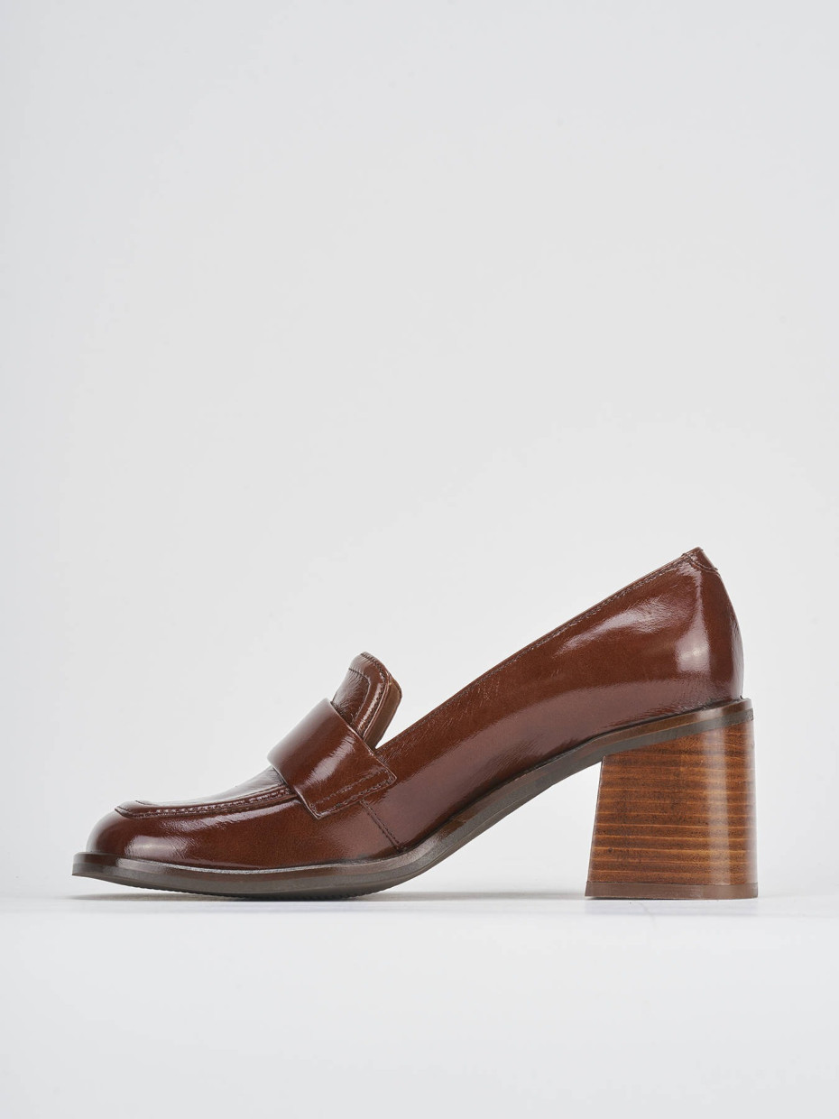 Loafers heel 8 cm dark brown patent