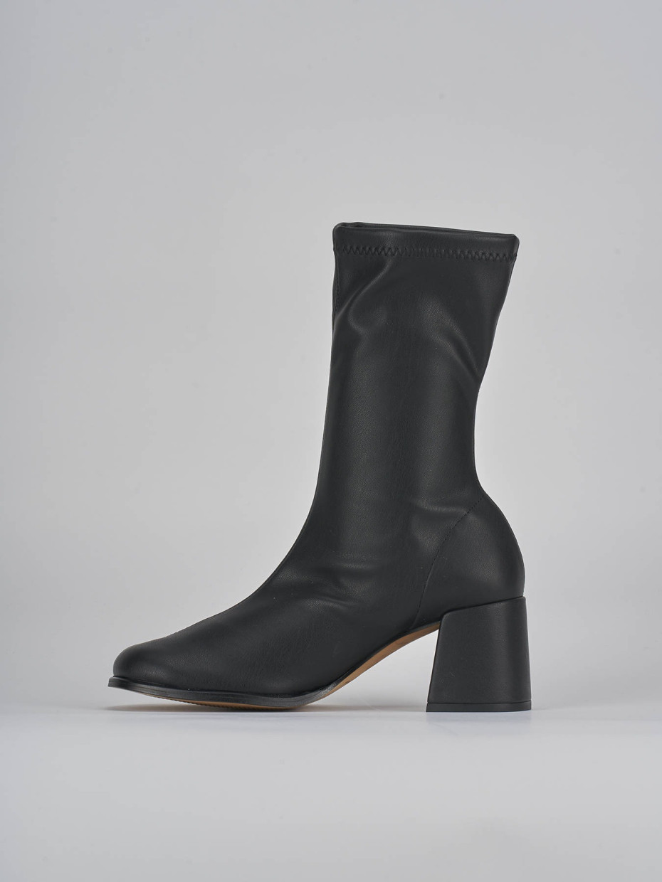 High heel ankle boots heel 7 cm black leather