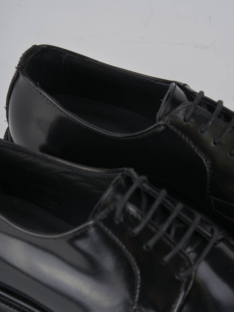 Lace-up shoes heel 2 cm black leather