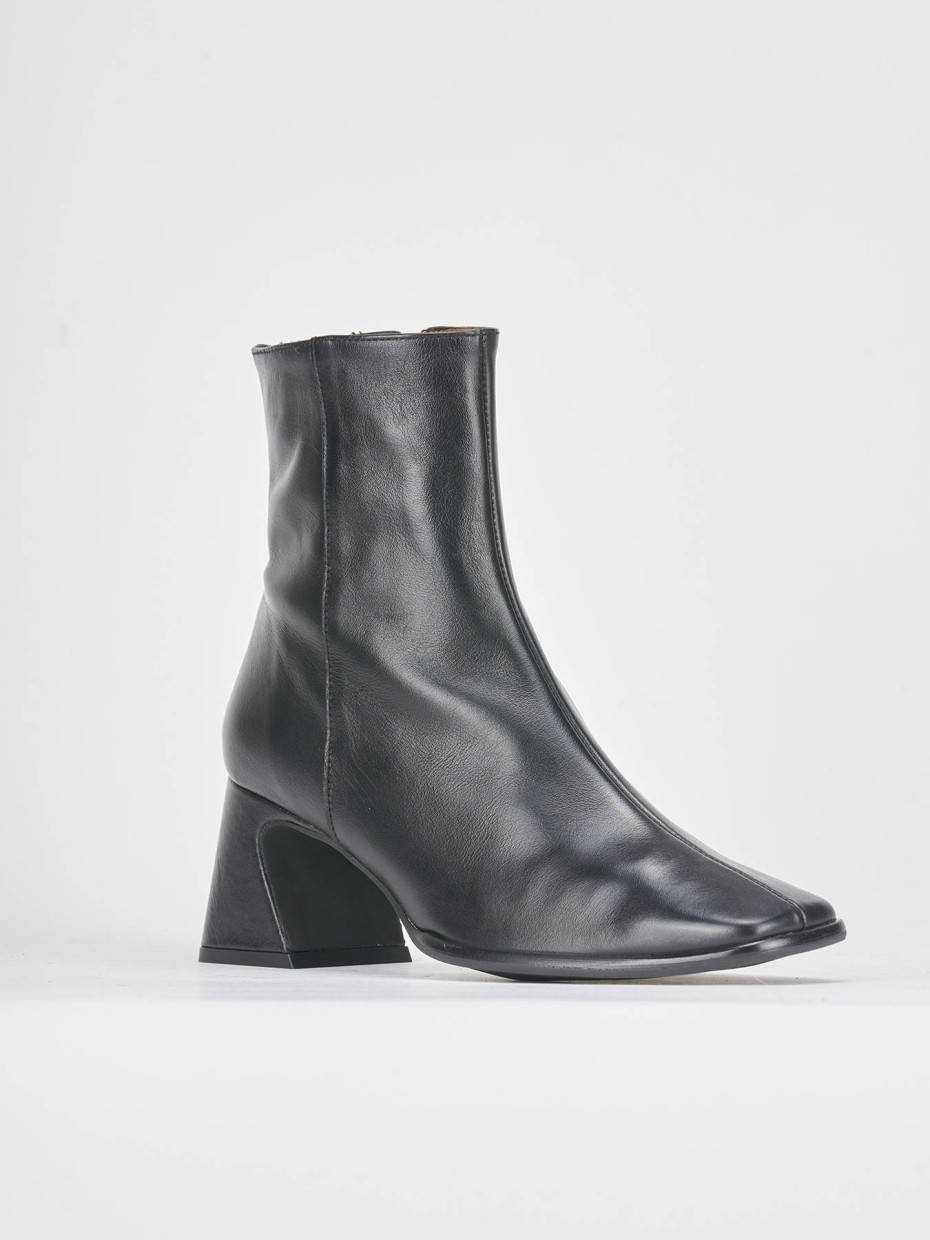 Stivaletti tacco 5cm pelle nero