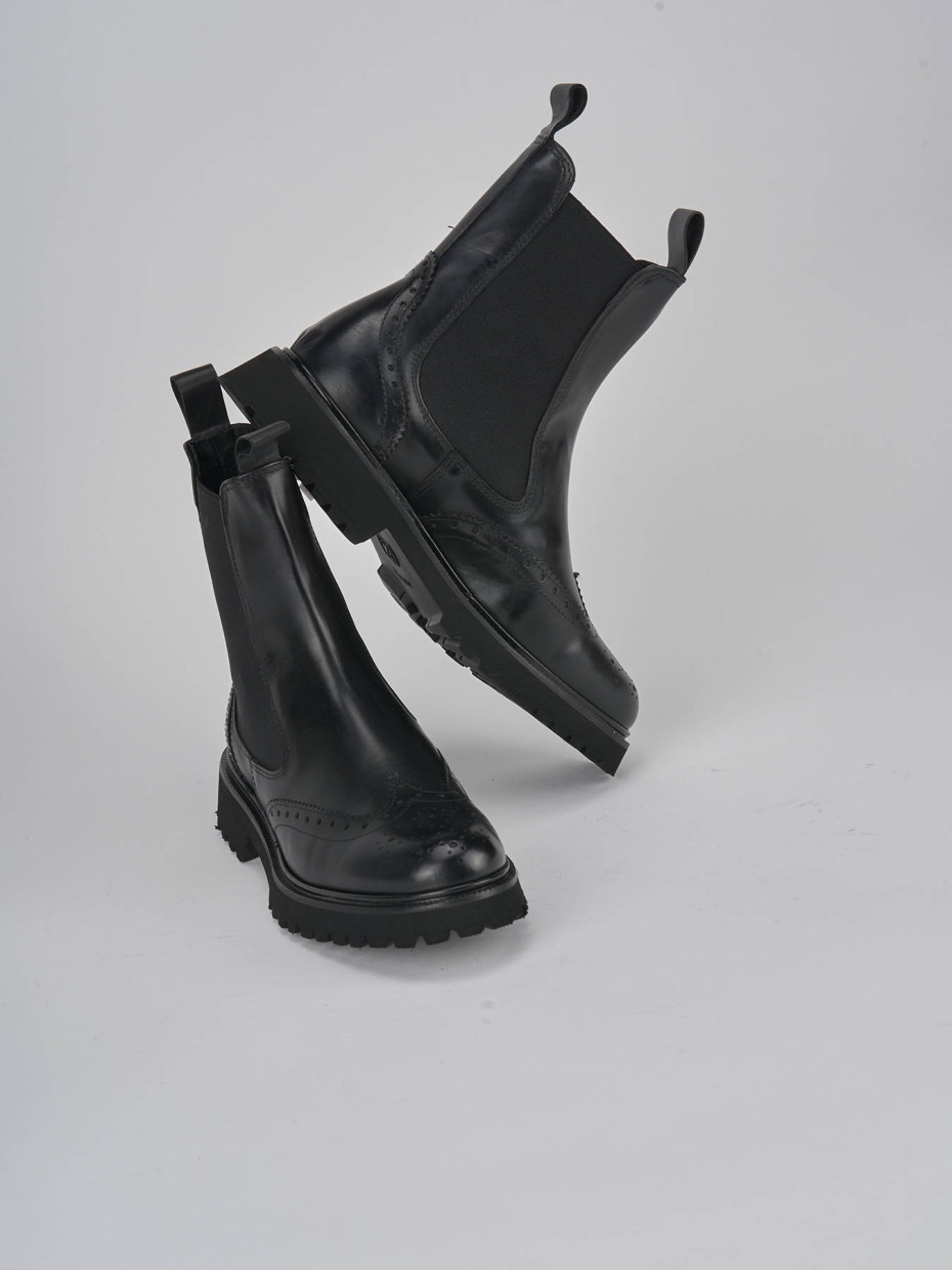 Low heel ankle boots heel 2 cm black leather