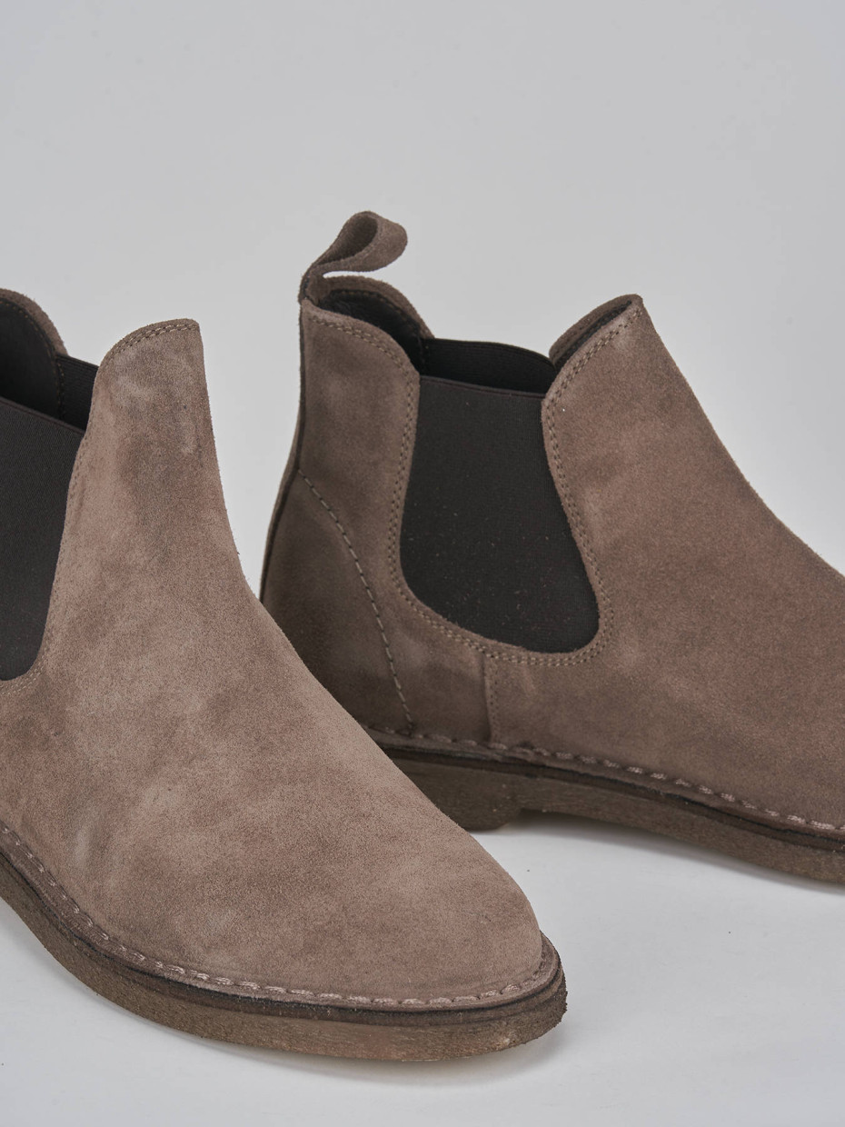 Ankle boots beige suede