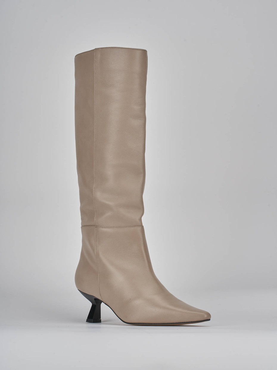 Stivali tacco 5cm pelle beige