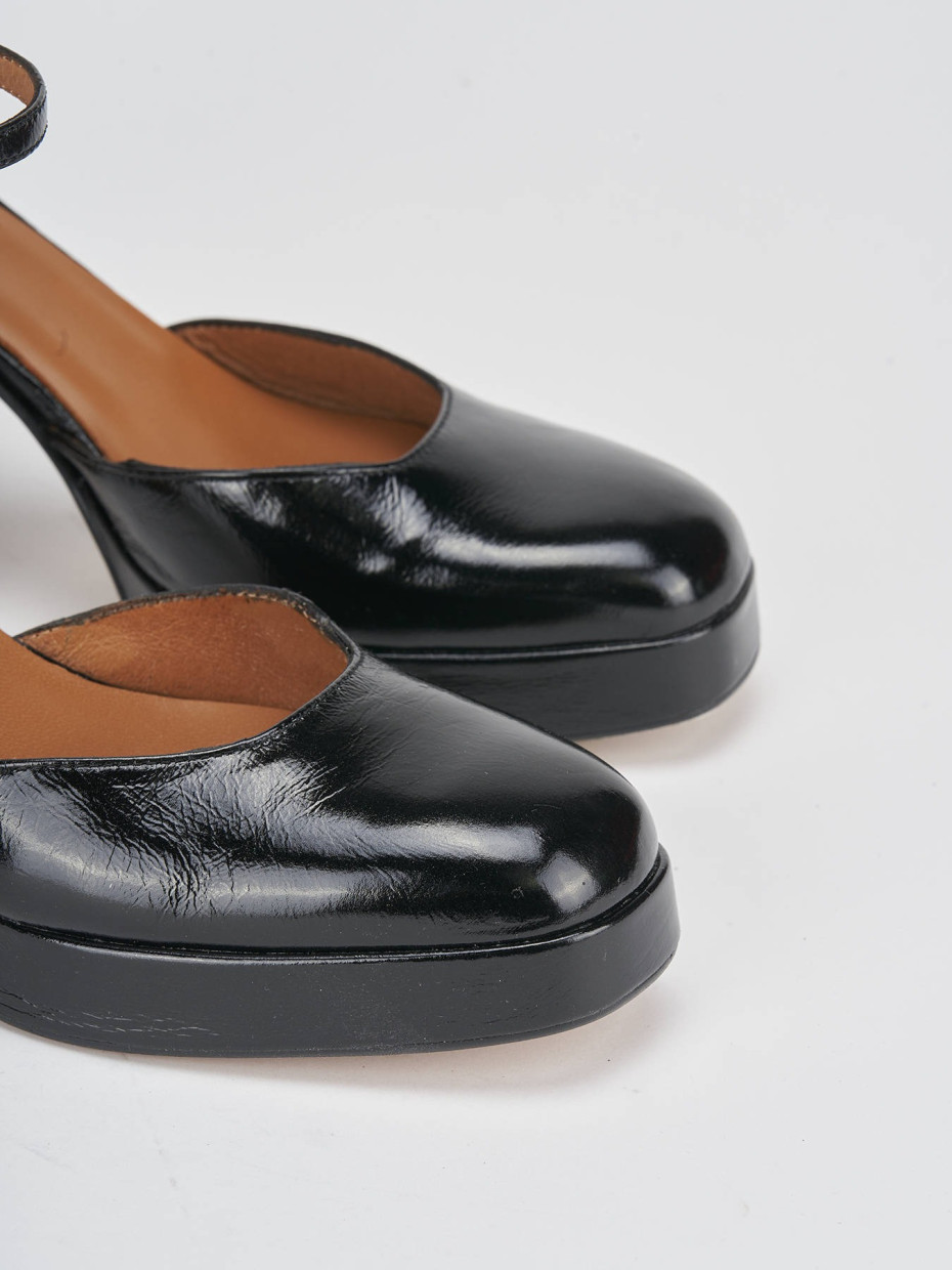 Décolleté e slingback tacco 9cm vernice nero