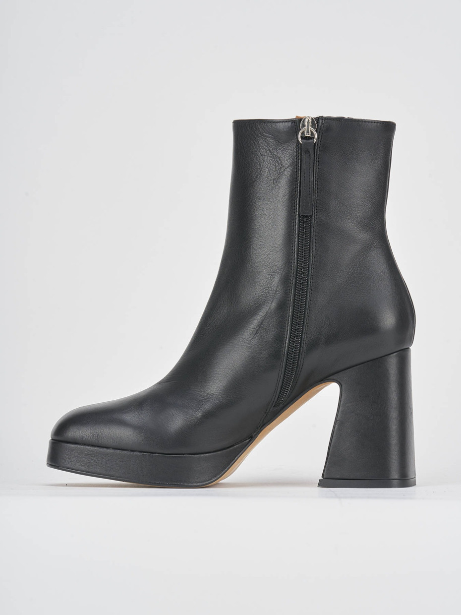 High heel ankle boots heel 8 cm black leather