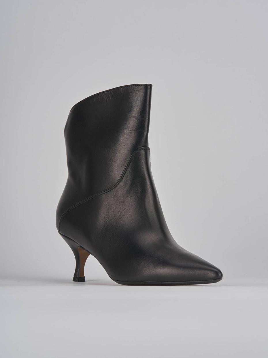 High heel ankle boots heel 5 cm black leather