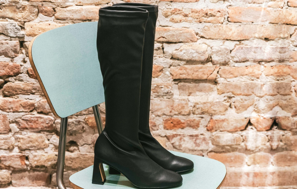 High heel boots heel 9 cm black leather
