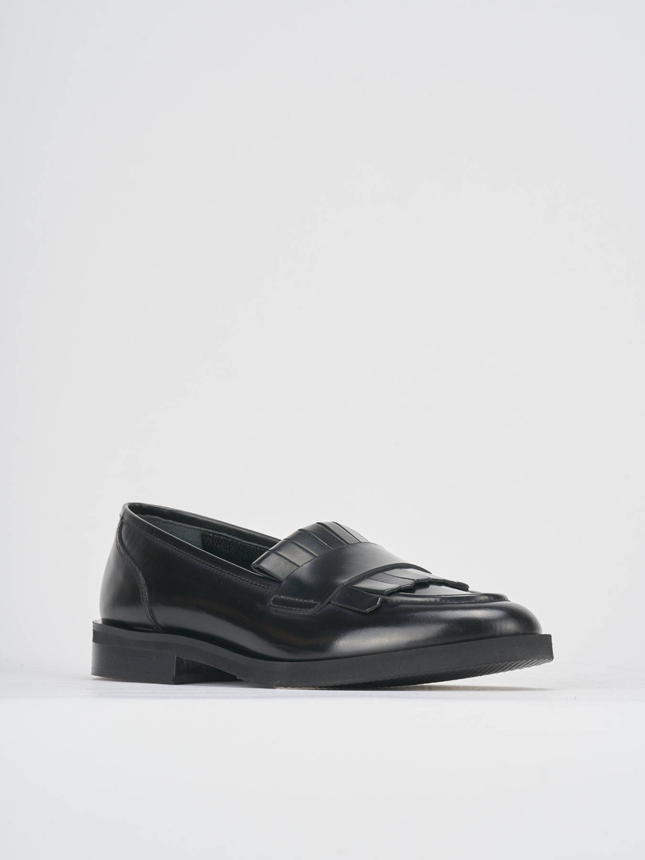 Loafers heel 1 cm black leather