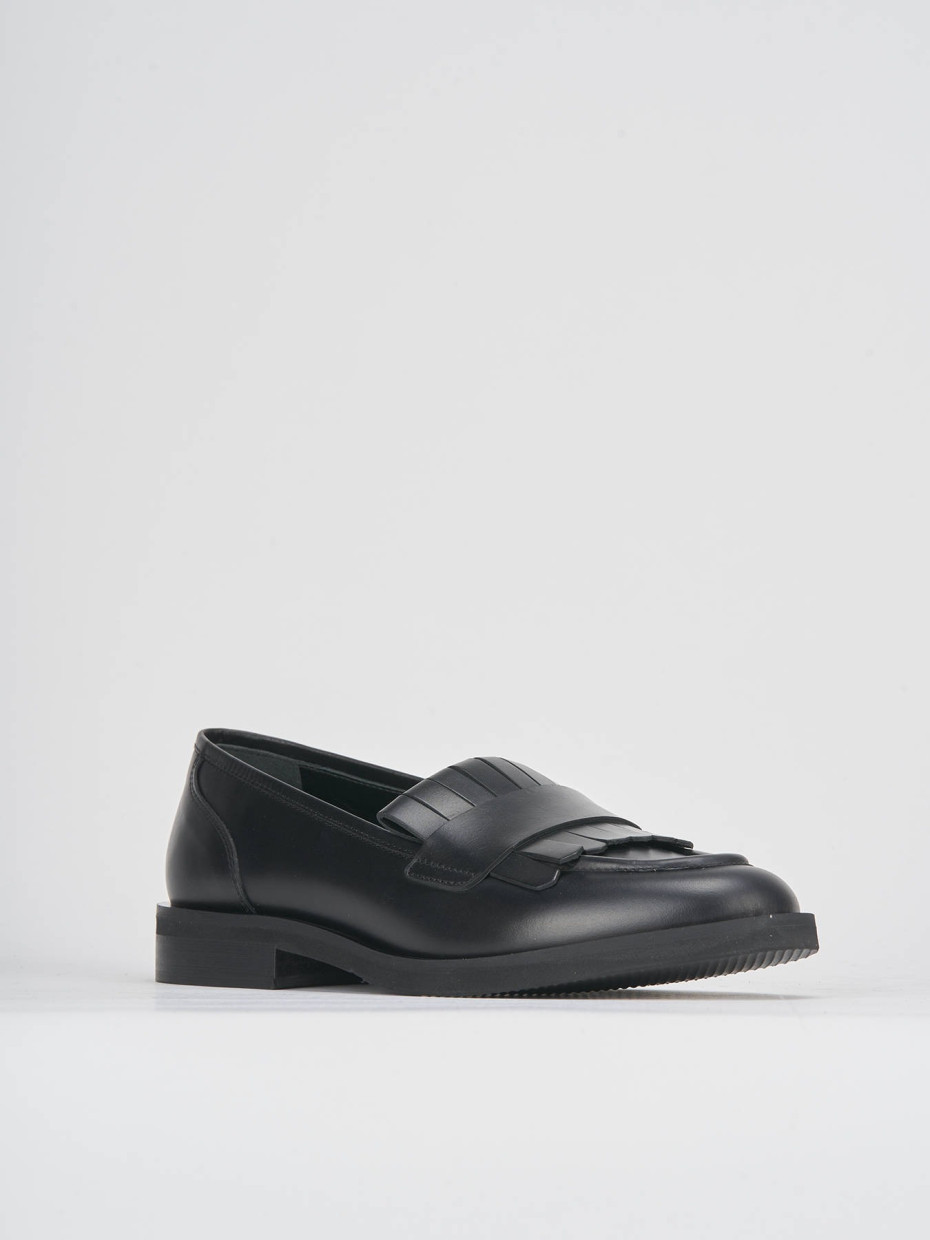 Loafers heel 1 cm black leather