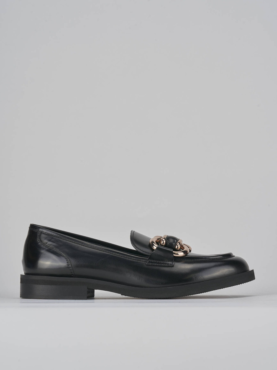 Loafers heel 2 cm black leather