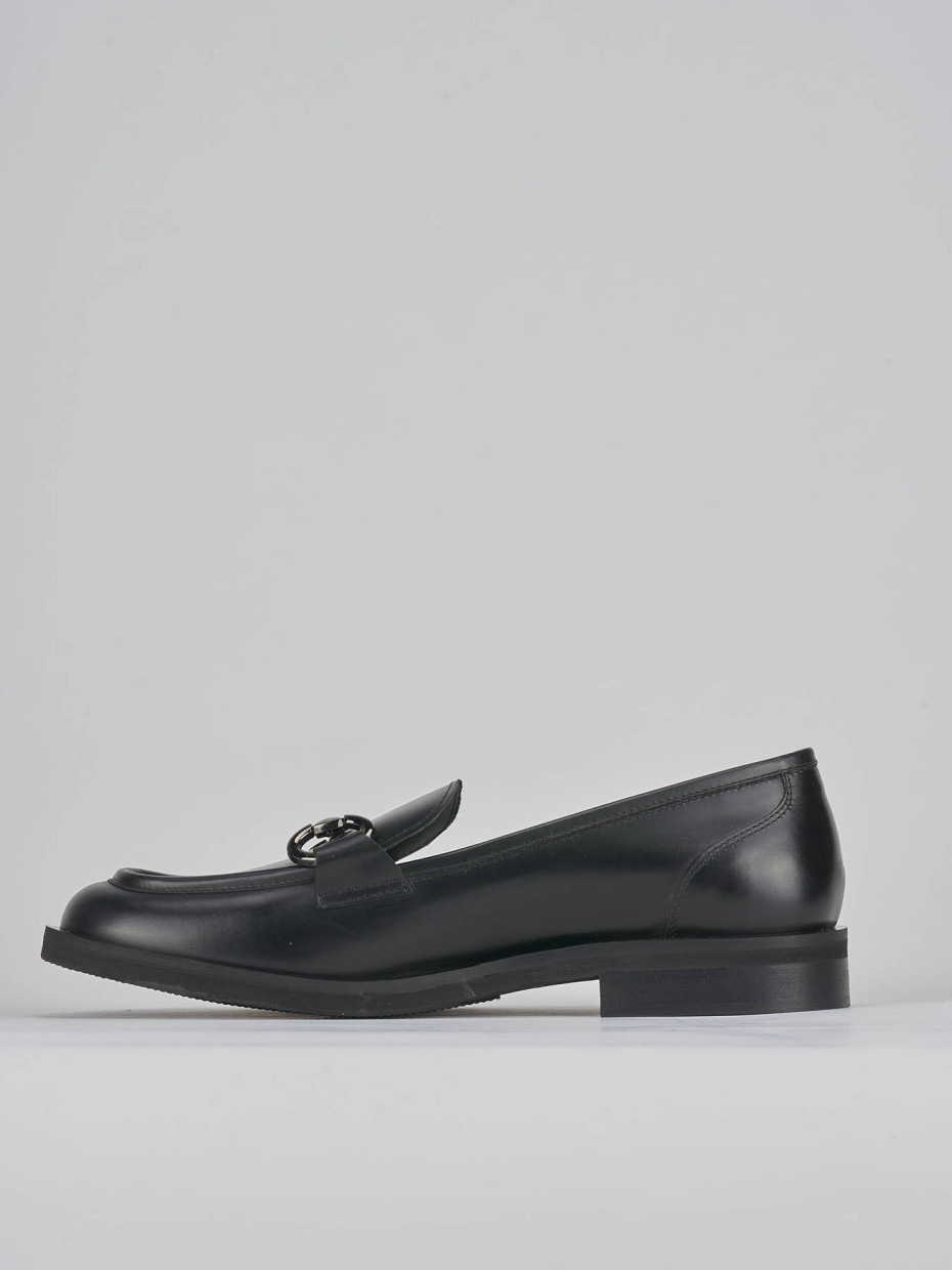 Loafers heel 2 cm black leather