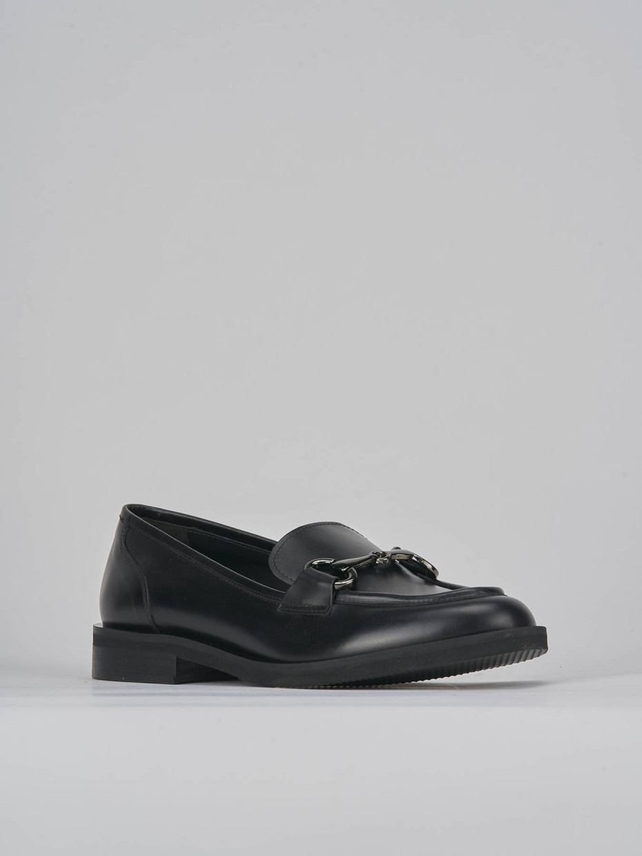 Loafers heel 2 cm black leather