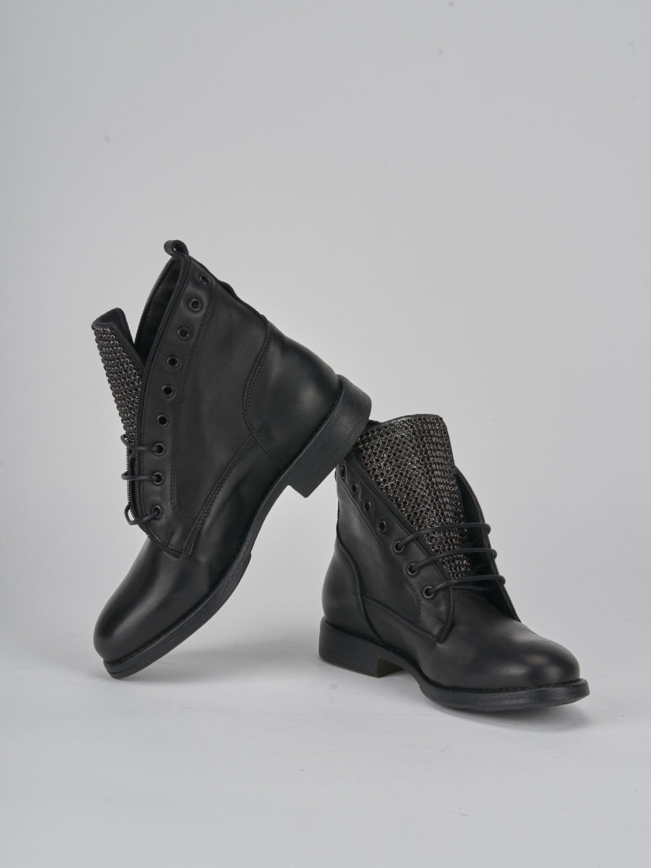 Combat boots heel 2 cm black leather