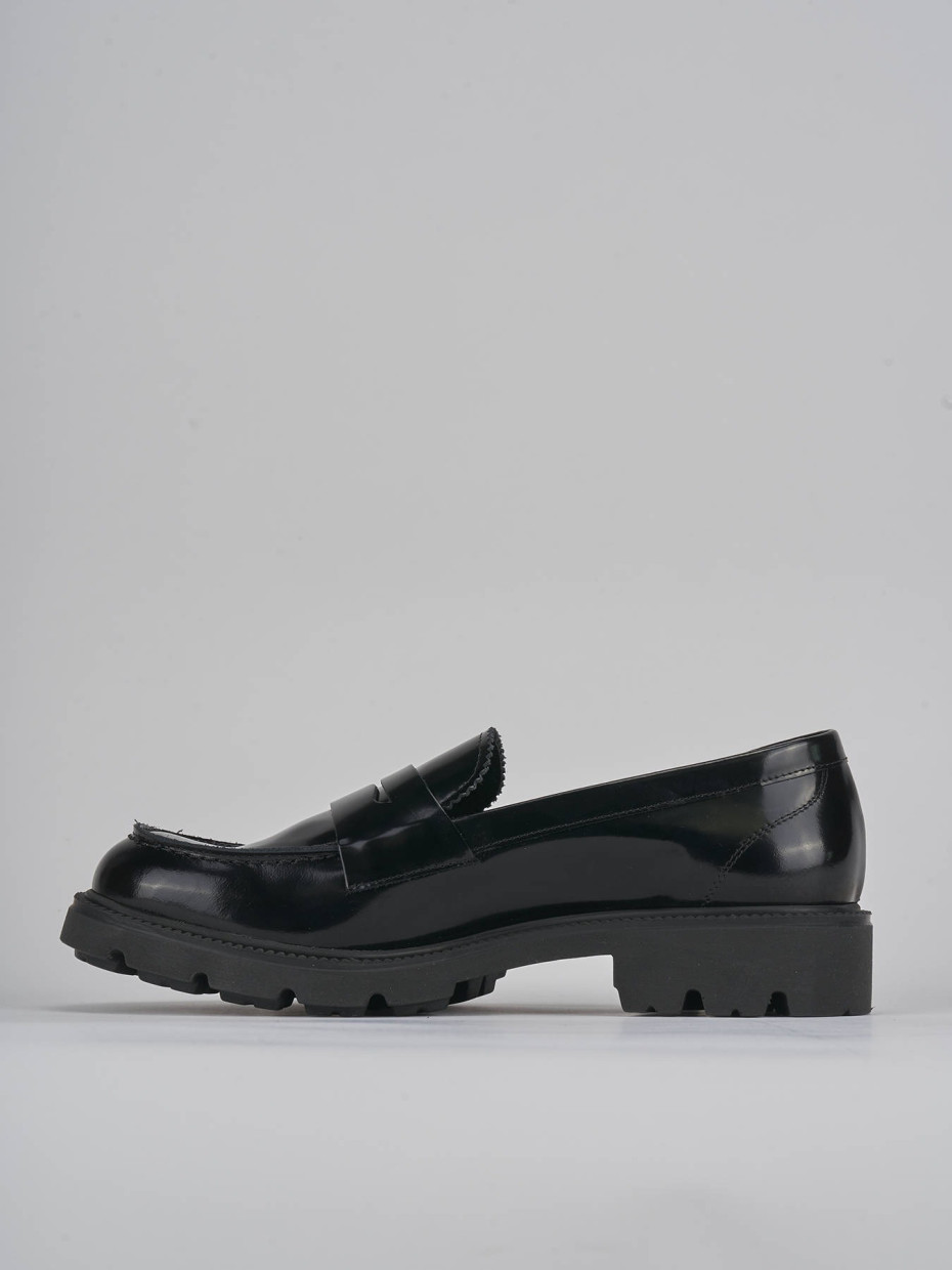 Loafers heel 2 cm black leather