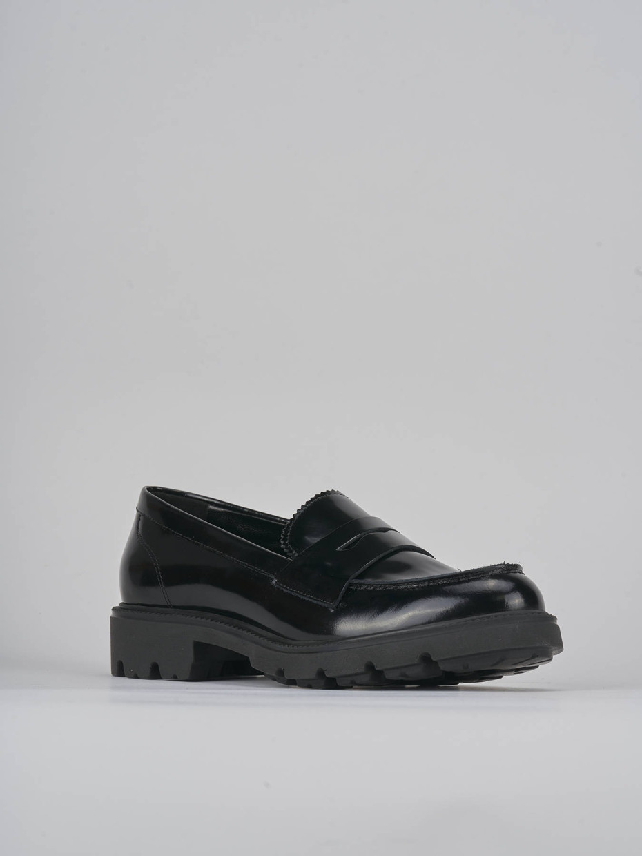 Loafers heel 2 cm black leather