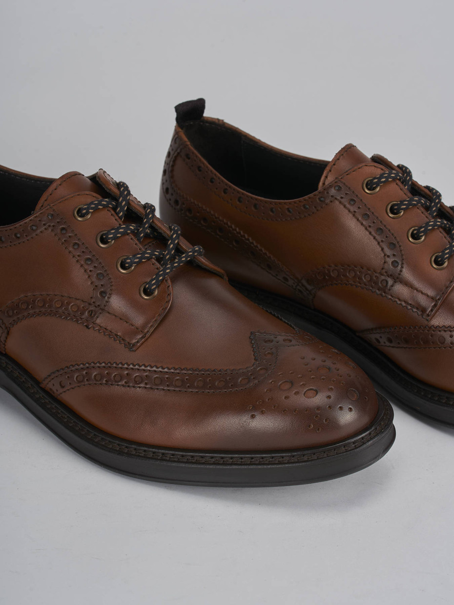 Lace-up shoes brown leather