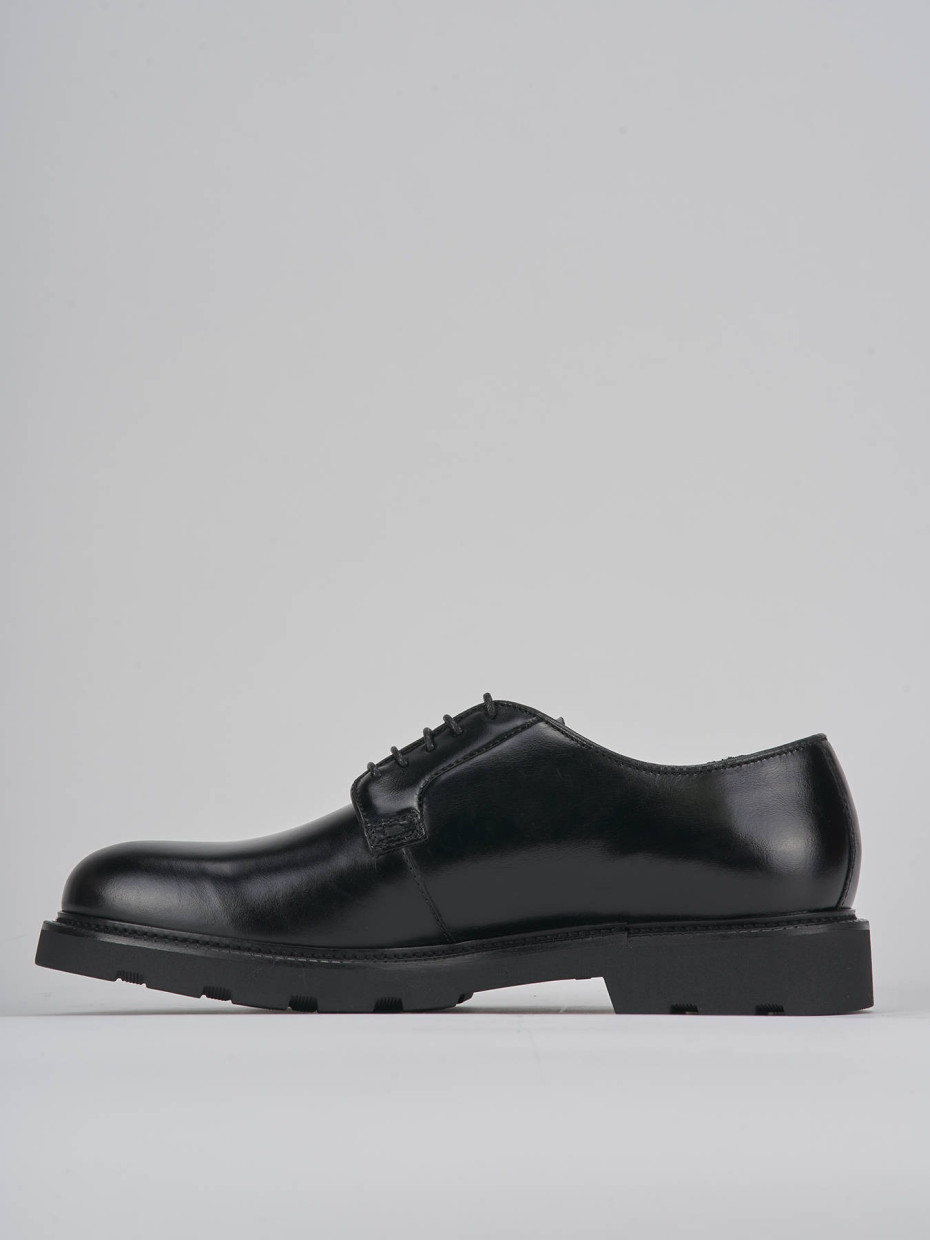 Lace-up shoes black leather