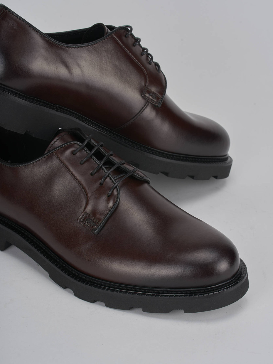 Lace-up shoes dark brown leather