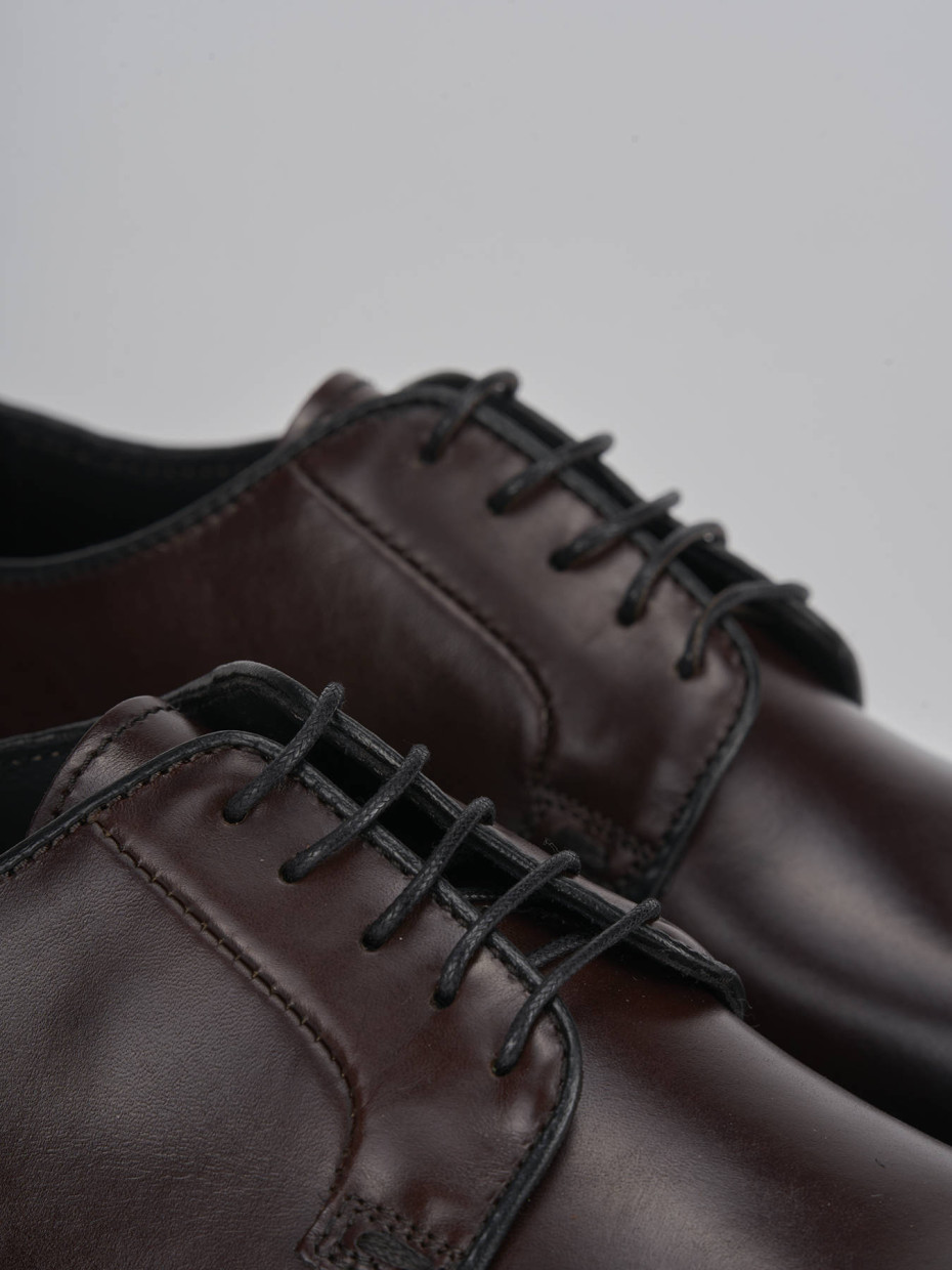 Lace-up shoes dark brown leather