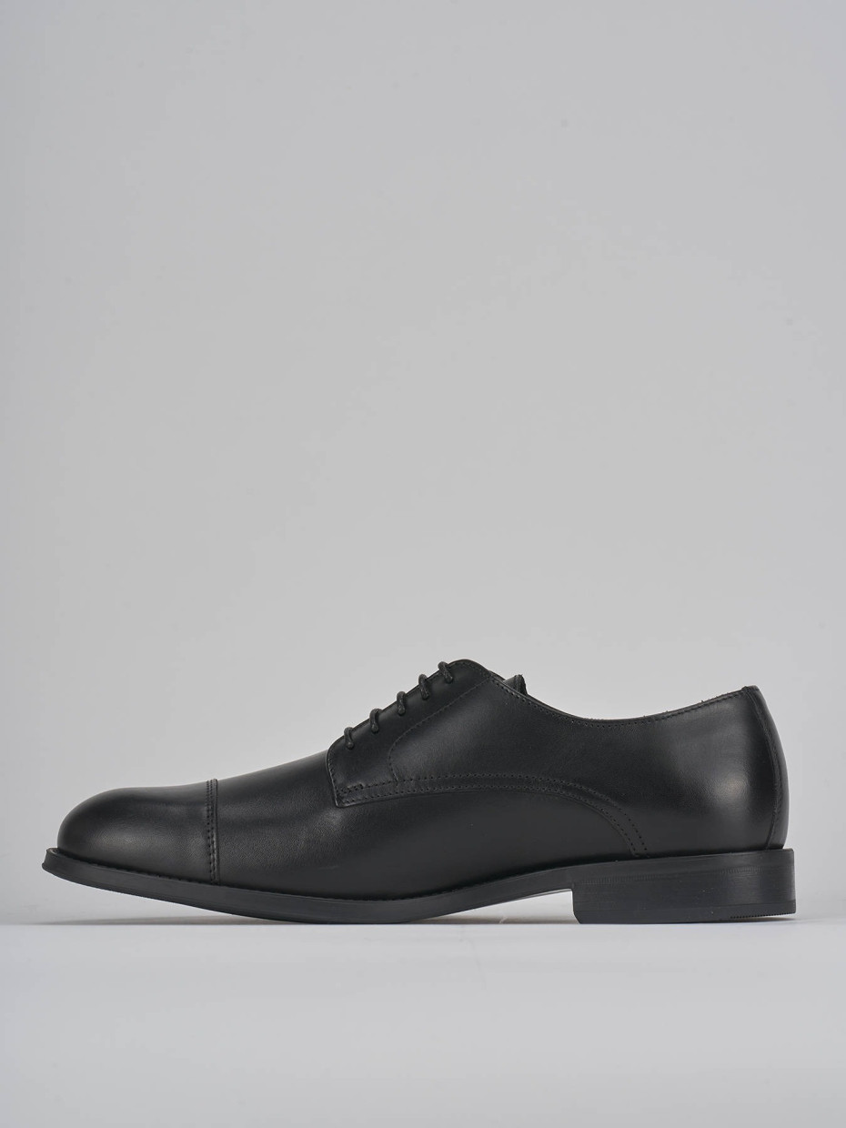 Lace-up shoes black leather