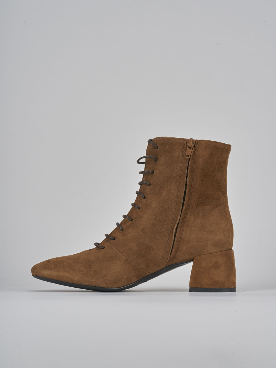 High heel ankle boots heel 5 cm brown suede