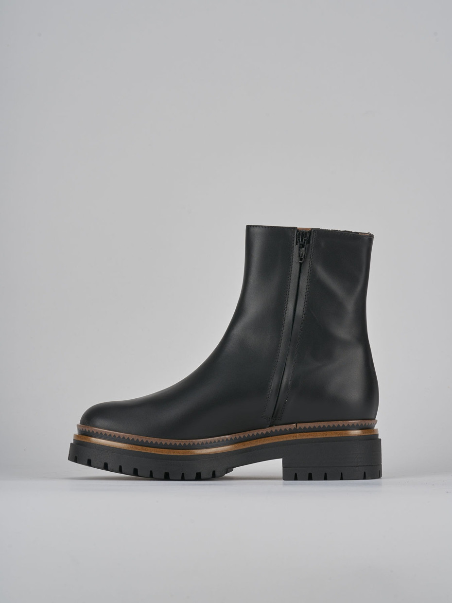 Low heel ankle boots heel 3 cm black leather