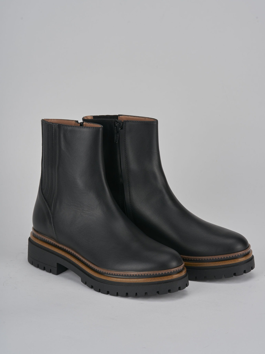 Low heel ankle boots heel 3 cm black leather