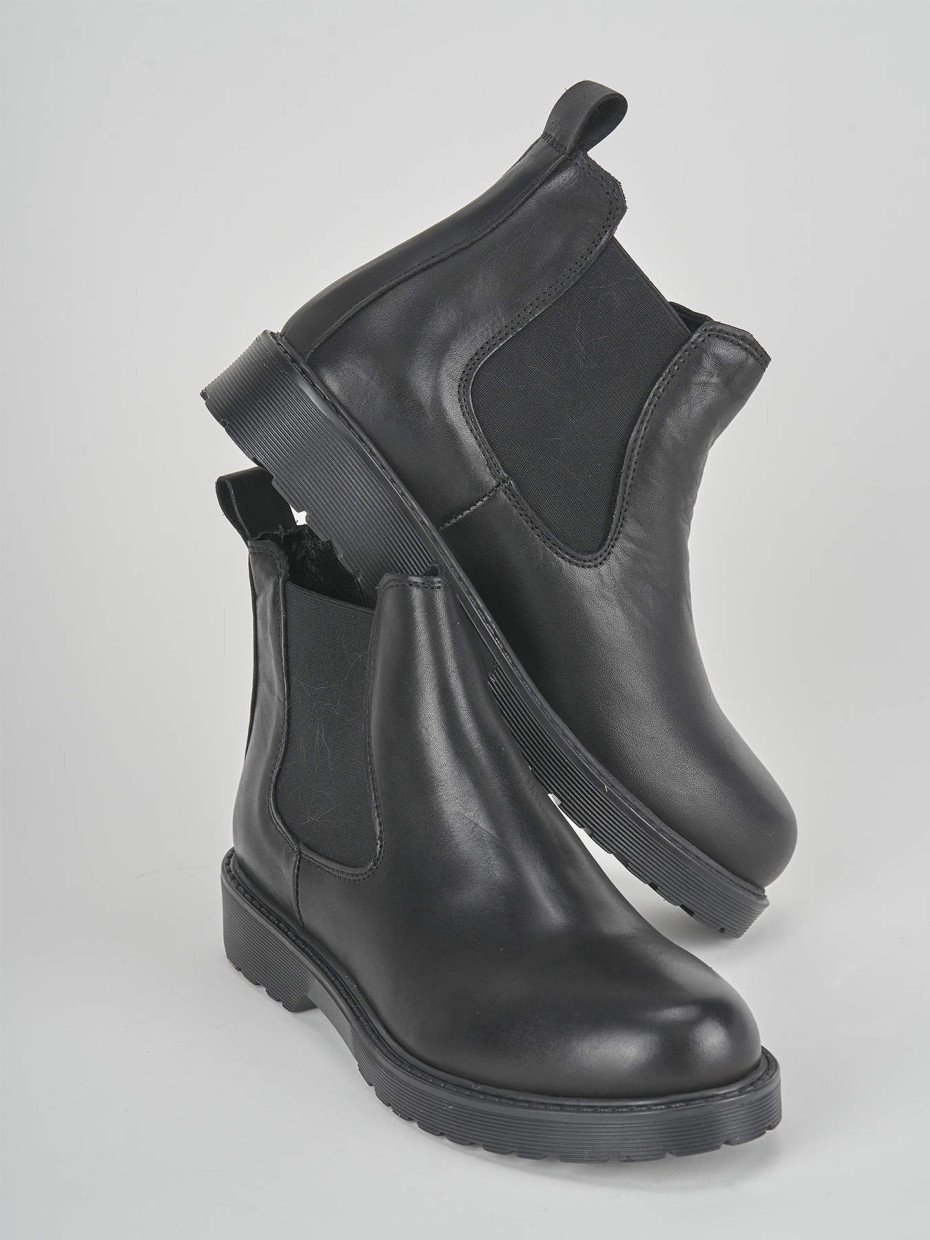 Low heel ankle boots heel 2 cm black leather