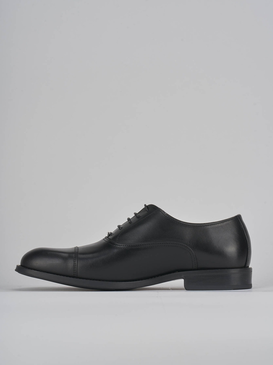 Lace-up shoes black leather