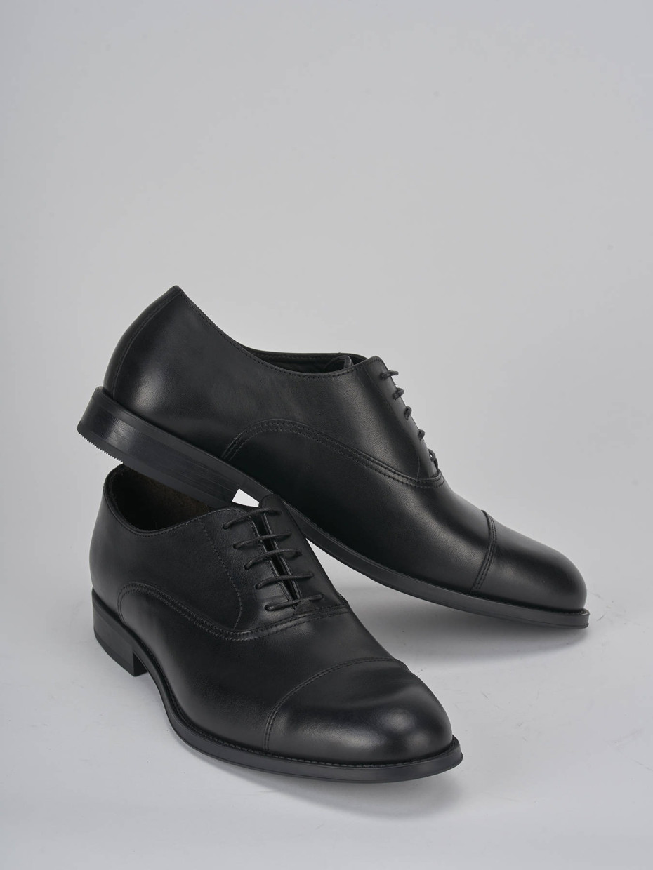 Lace-up shoes black leather