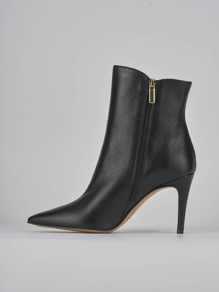 High heel ankle boots heel 9 cm black leather