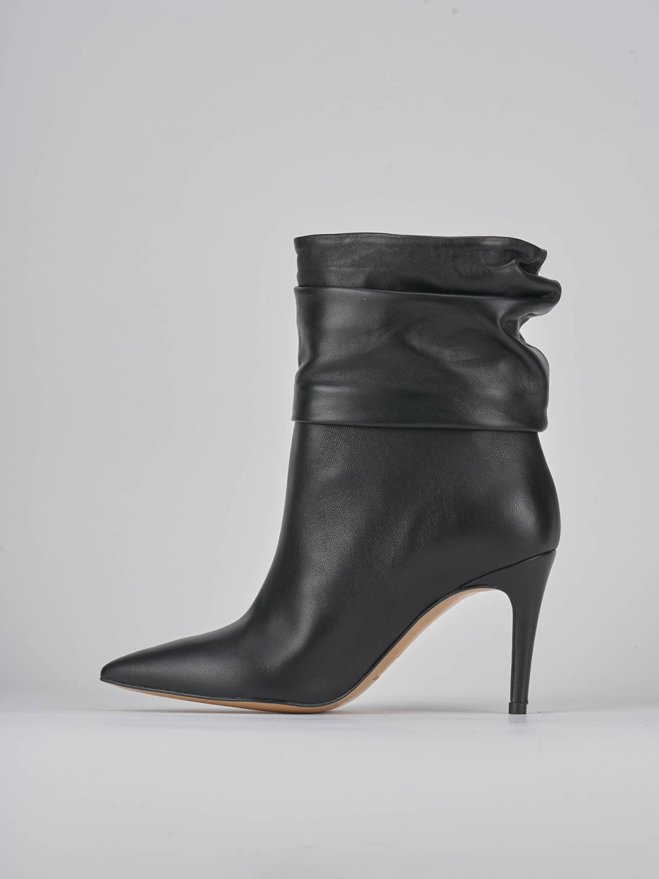 High heel ankle boots heel 9 cm black leather